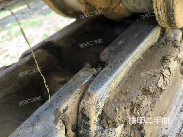 左驅(qū)動(dòng)輪(行走機(jī)構(gòu)) 左驅(qū)動(dòng)輪(行走機(jī)構(gòu))