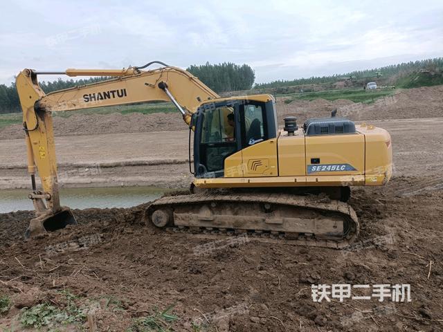 山推SE245LC-9A挖掘機