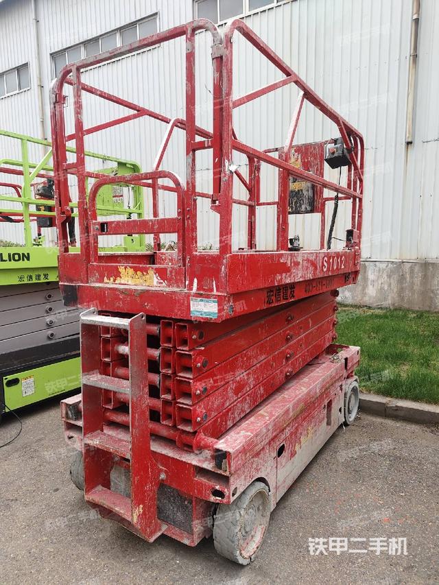 整機右后45°(設(shè)備外觀及核心部件) 整機右后45°(設(shè)備外觀及核心部件)