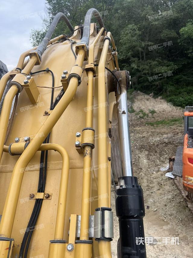 小臂整体左后（工作和回转装置）