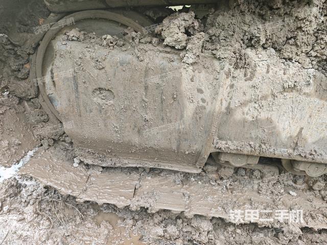 左导向轮(行走机构) 左导向轮(行走机构)