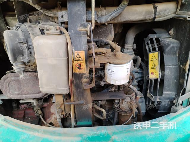 發(fā)動(dòng)機(jī)室（上車部件）