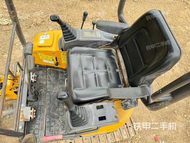 駕駛室整體（整機(jī)外觀）