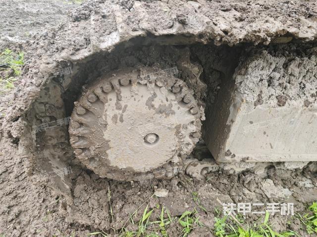 右驱动轮(行走机构) 右驱动轮(行走机构)