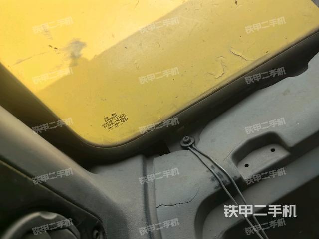 后窗玻璃角標(biāo)(駕駛室部分) 后窗玻璃角標(biāo)(駕駛室部分)