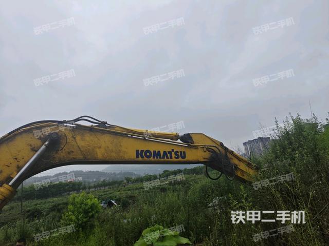 大臂整体 右侧(工作和回转装置) 大臂整体 右侧(工作和回转装置)