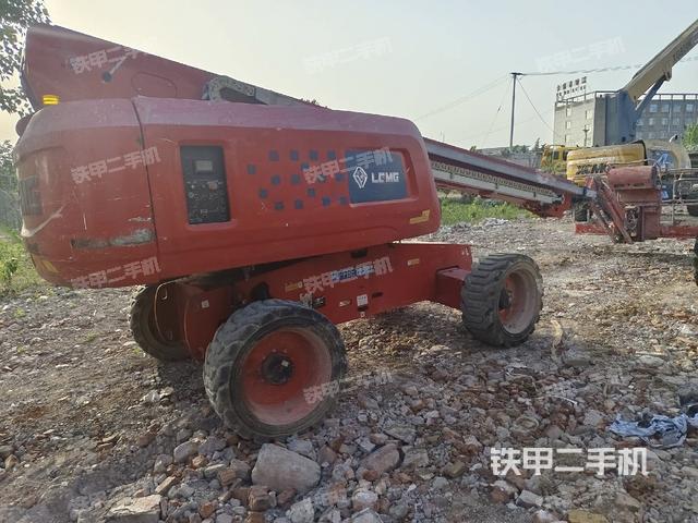 整機(jī)右側(cè)(設(shè)備外觀及核心部件) 整機(jī)右側(cè)(設(shè)備外觀及核心部件)
