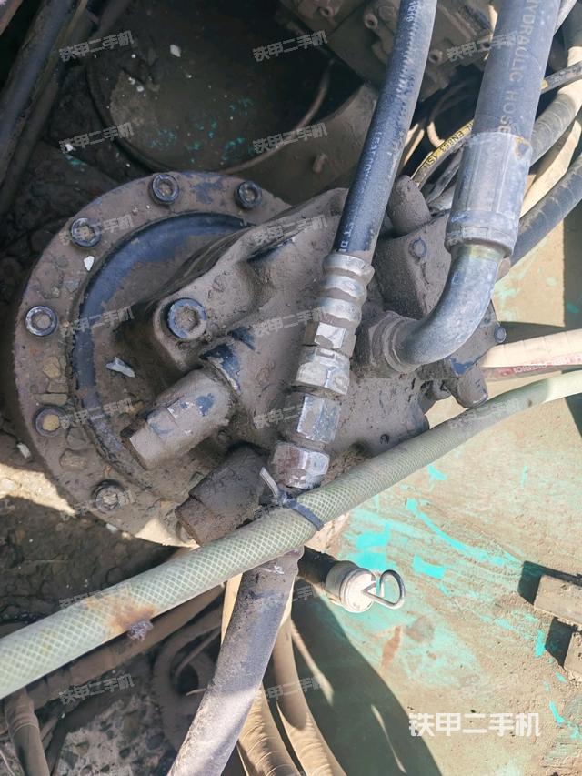 回轉(zhuǎn)馬達(dá)（上車部件）