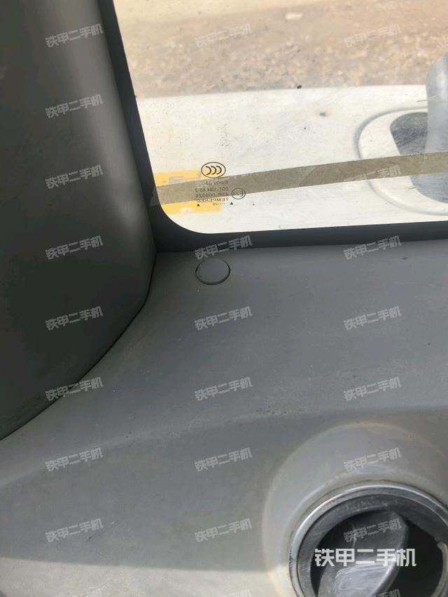 后窗玻璃角標(biāo)(駕駛室部分) 后窗玻璃角標(biāo)(駕駛室部分)
