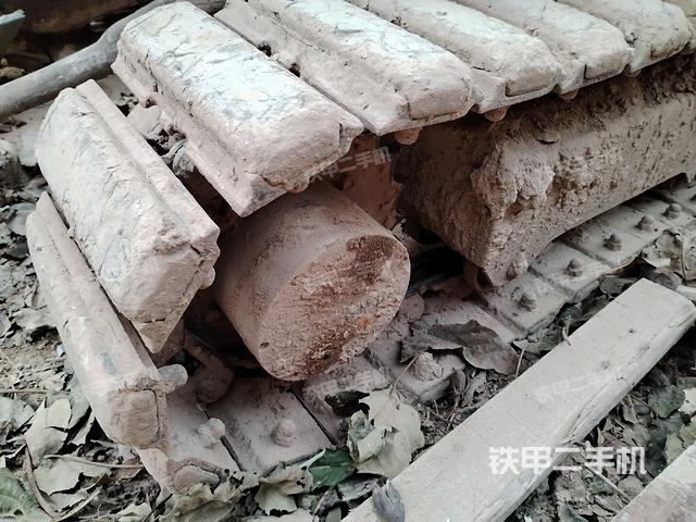 右驅(qū)動(dòng)輪（行走機(jī)構(gòu)）