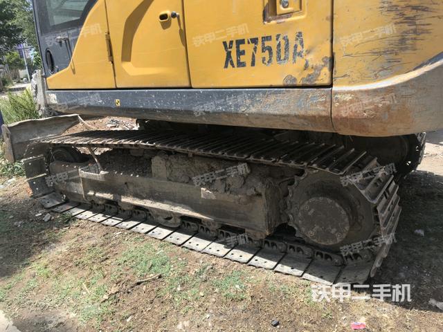 左側(cè)履帶整體?(行走機(jī)構(gòu)) 左側(cè)履帶整體?(行走機(jī)構(gòu))
