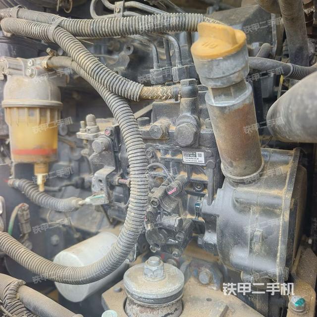 發(fā)動(dòng)機(jī)整體俯視(整機(jī)外觀) 發(fā)動(dòng)機(jī)整體俯視(整機(jī)外觀)