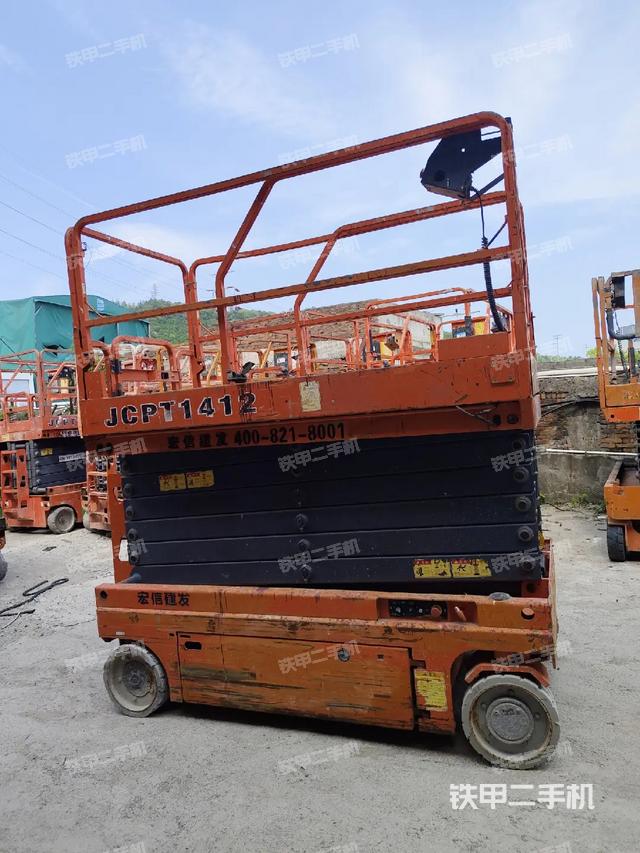 整机右侧（设备外观及核心部件）