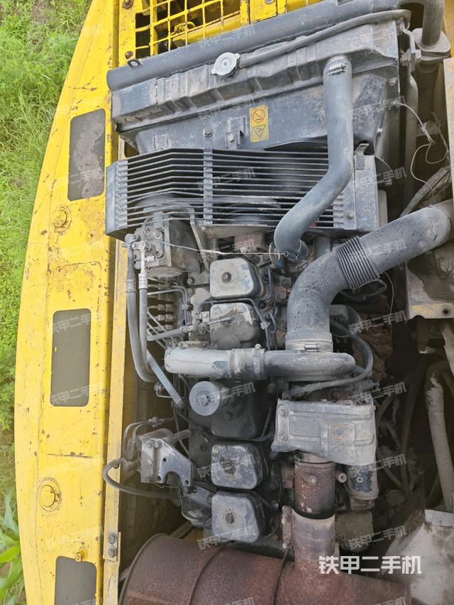 发动机室(上车部件) 发动机室(上车部件)