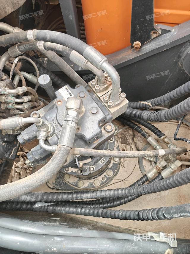 气门室盖螺丝特写（上车部件）