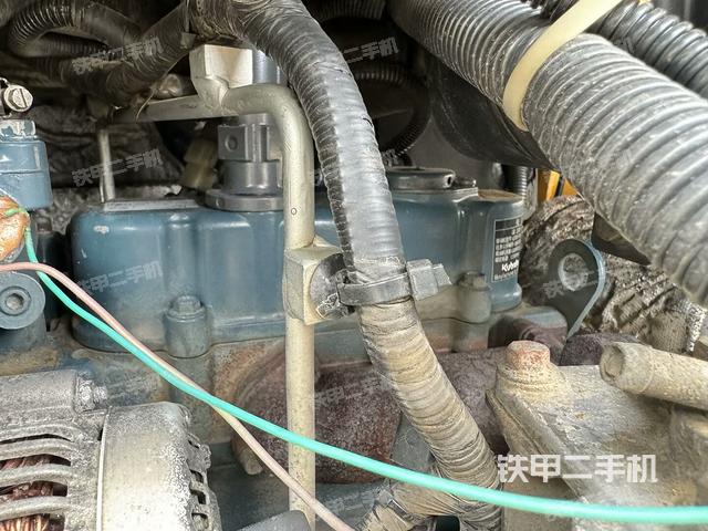 發(fā)動(dòng)機(jī)整體俯視（整機(jī)外觀）