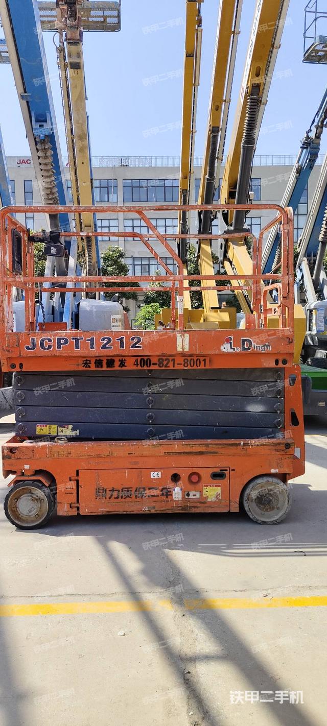 整机右侧（设备外观及核心部件）