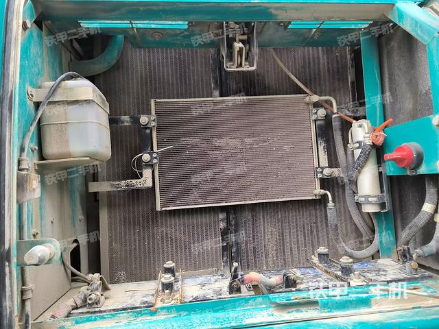 散熱器正面（大件艙室）