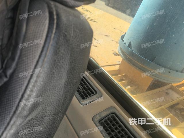 右側(cè)玻璃角標(biāo)(駕駛室部分) 右側(cè)玻璃角標(biāo)(駕駛室部分)