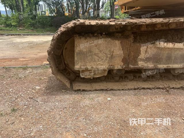 右導向輪(行走機構) 右導向輪(行走機構)