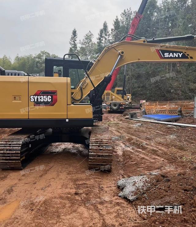 三一重工SY135C(國四)挖掘機