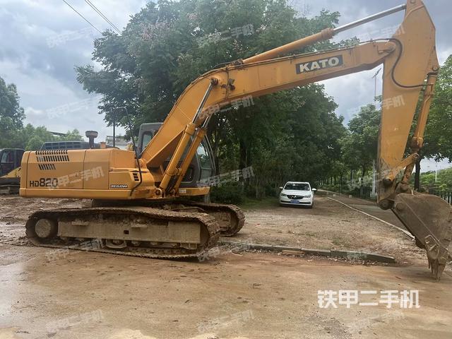 加藤HD820-R5挖掘机的设备实拍-第3张实拍照片
