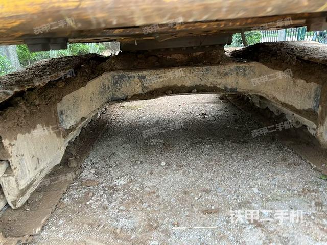 右侧行走马达盖板(行走机构) 右侧行走马达盖板(行走机构)