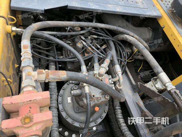 驾驶室顶部俯视(上车部件) 驾驶室顶部俯视(上车部件)