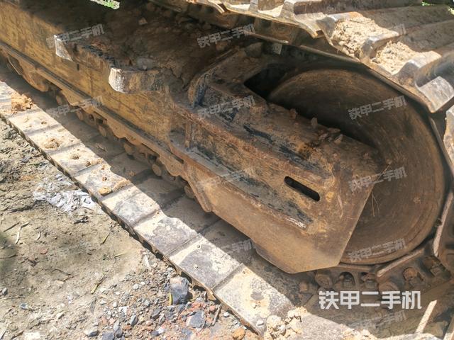 左側(cè)行走馬達蓋板(行走機構(gòu)) 左側(cè)行走馬達蓋板(行走機構(gòu))