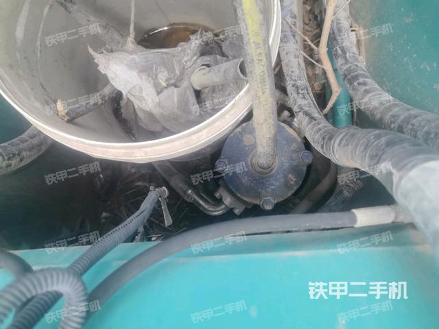 中央回转接头特写(上车部件) 中央回转接头特写(上车部件)