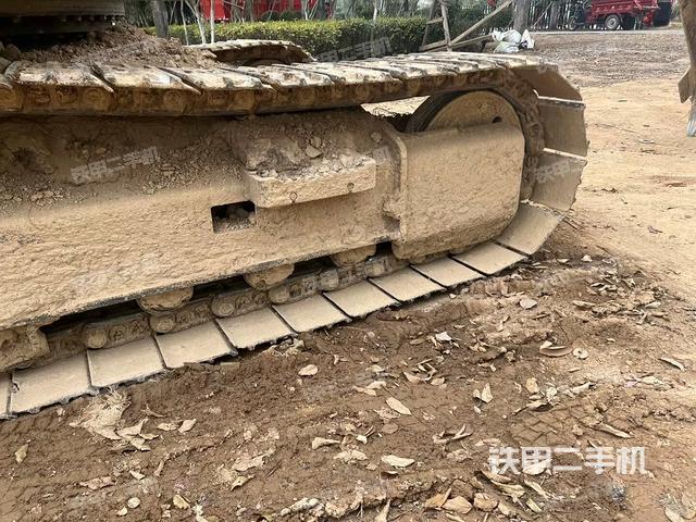 左侧履带整体 (行走机构) 左侧履带整体 (行走机构)