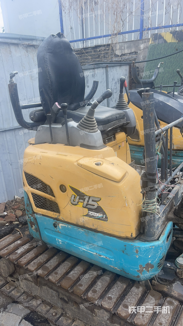 驾驶室整体（整机外观）