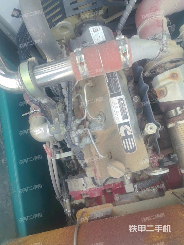 气门室盖螺丝特写(上车部件) 气门室盖螺丝特写(上车部件)