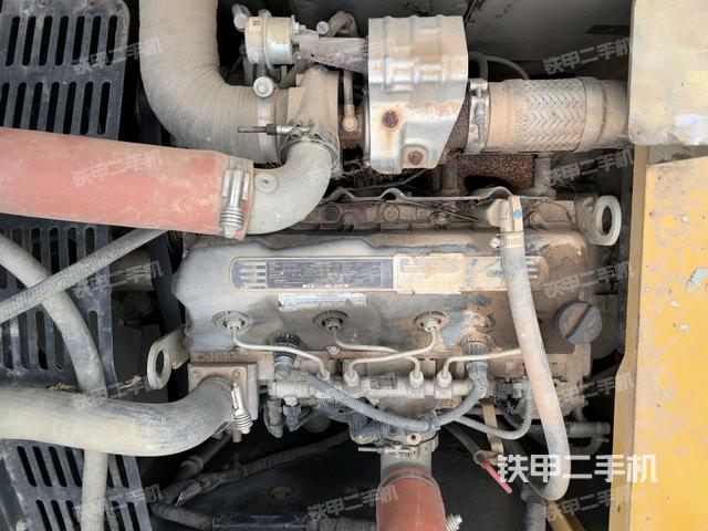 氣門(mén)室蓋螺絲特寫(xiě)(上車部件) 氣門(mén)室蓋螺絲特寫(xiě)(上車部件)