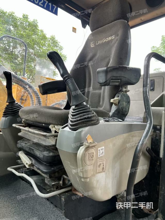 小时表(驾驶室部分) 小时表(驾驶室部分)