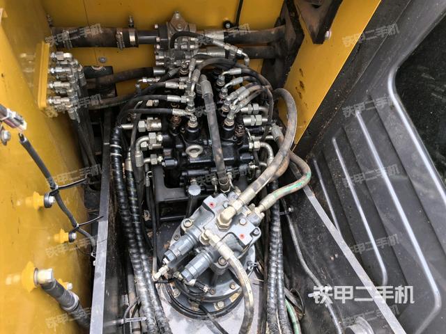 發(fā)動機(jī)室(上車部件) 發(fā)動機(jī)室(上車部件)
