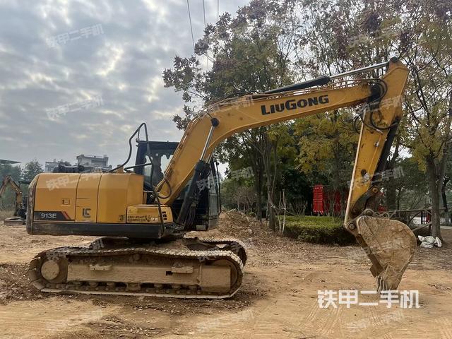 右前45(整机外观) 右前45(整机外观)