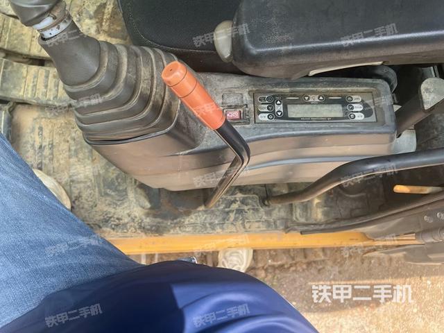 座椅后部(駕駛室部分) 座椅后部(駕駛室部分)