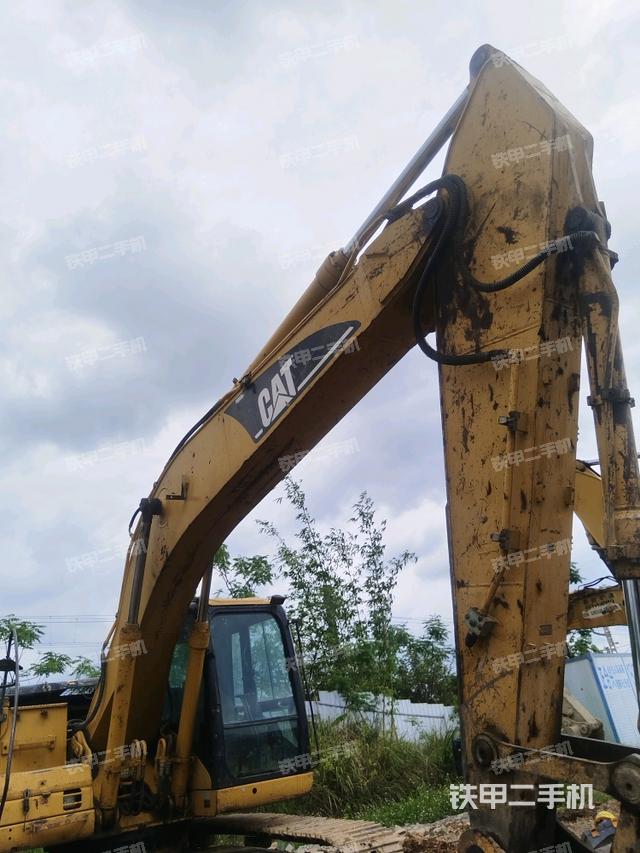 大臂整體?右側(工作和回轉裝置) 大臂整體?右側(工作和回轉裝置)