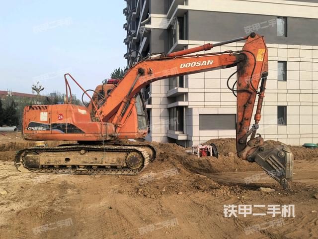 整机右后45°(整机外观) 整机右后45°(整机外观)