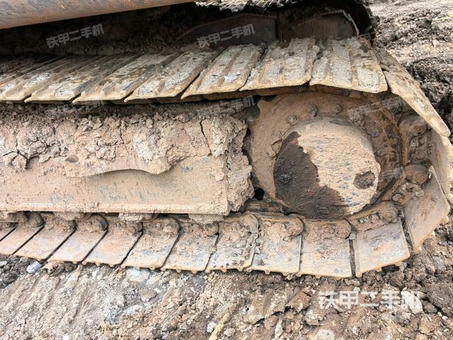 右侧行走马达盖板(行走机构) 右侧行走马达盖板(行走机构)