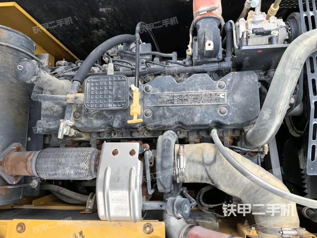 气门室盖螺丝特写(上车部件) 气门室盖螺丝特写(上车部件)