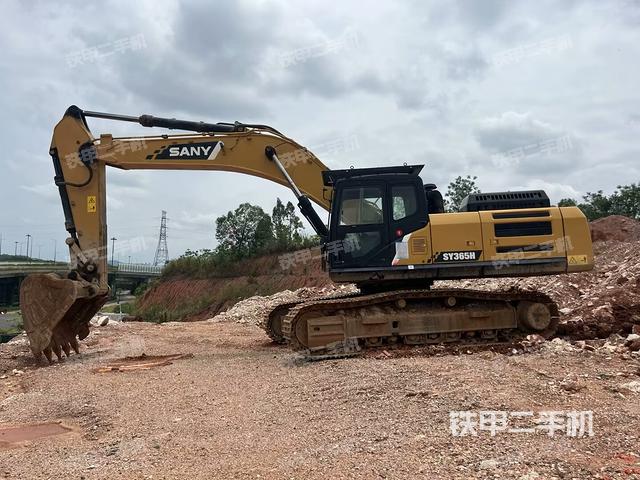 三一重工SY365H挖掘機(jī)