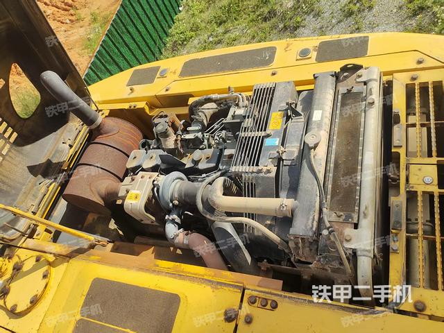 發(fā)動(dòng)機(jī)整體俯視(整機(jī)外觀(guān)) 發(fā)動(dòng)機(jī)整體俯視(整機(jī)外觀(guān))