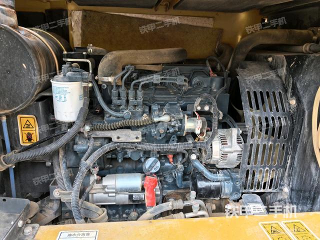 發(fā)動(dòng)機(jī)室(上車部件) 發(fā)動(dòng)機(jī)室(上車部件)