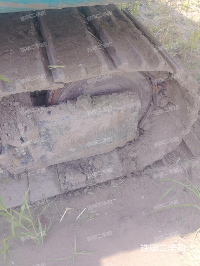 左导向轮(行走机构) 左导向轮(行走机构)