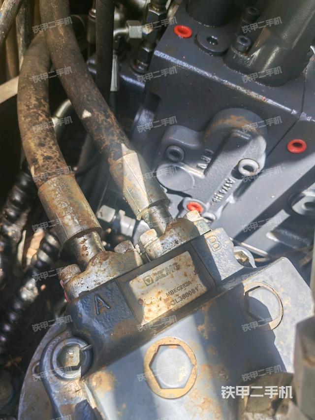 氣門室蓋螺絲特寫(上車部件) 氣門室蓋螺絲特寫(上車部件)