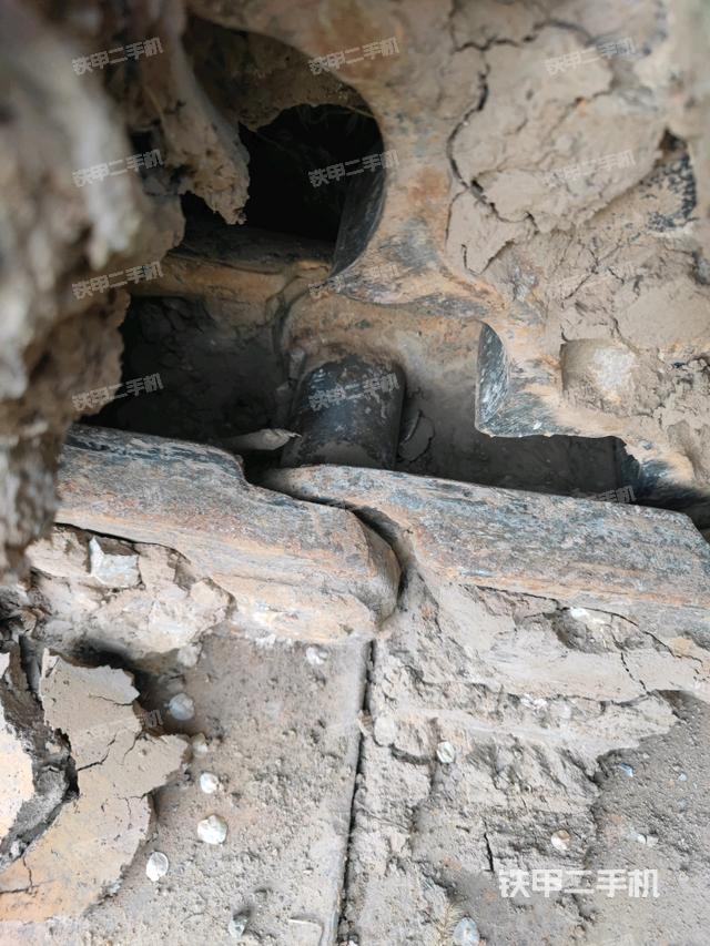 左侧行走马达盖板(行走机构) 左侧行走马达盖板(行走机构)