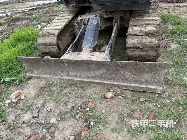 右側(cè)履帶整體?(行走機(jī)構(gòu)) 右側(cè)履帶整體?(行走機(jī)構(gòu))