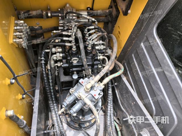 駕駛室頂部俯視(上車部件) 駕駛室頂部俯視(上車部件)